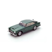 Zinc Alloy Metal  car model  1960 Aston Martin DB4 Series 2 in 1:18 Scale Die cast car model